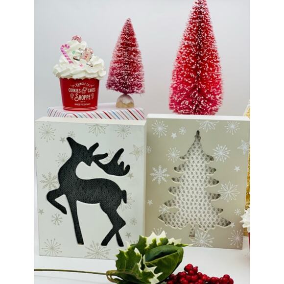 New Holiday Wooden Frames Decor (Set of 2) Interior is knitted! - Picture 1 of 2